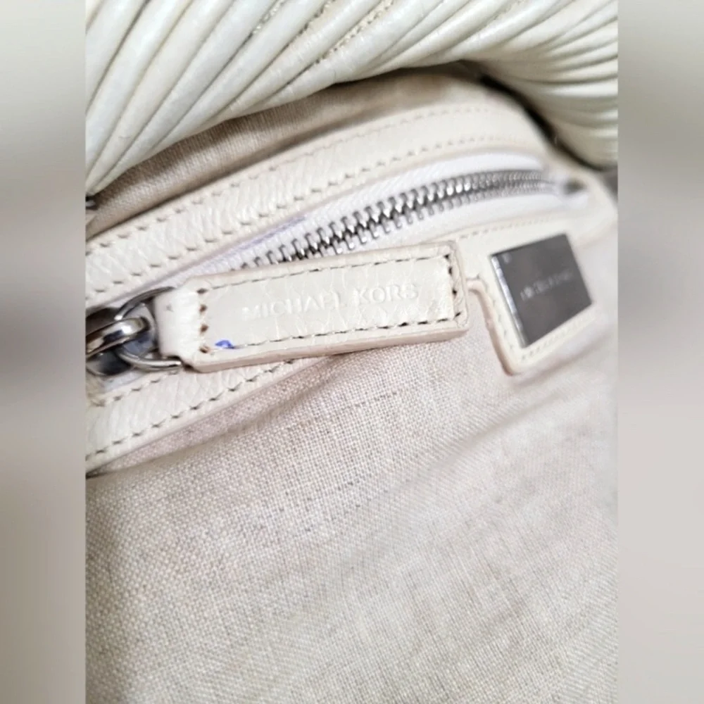 MICHAEL KORS Collection Tonne Leather Large Hobo Bag In EUC - Picture 13 of 13